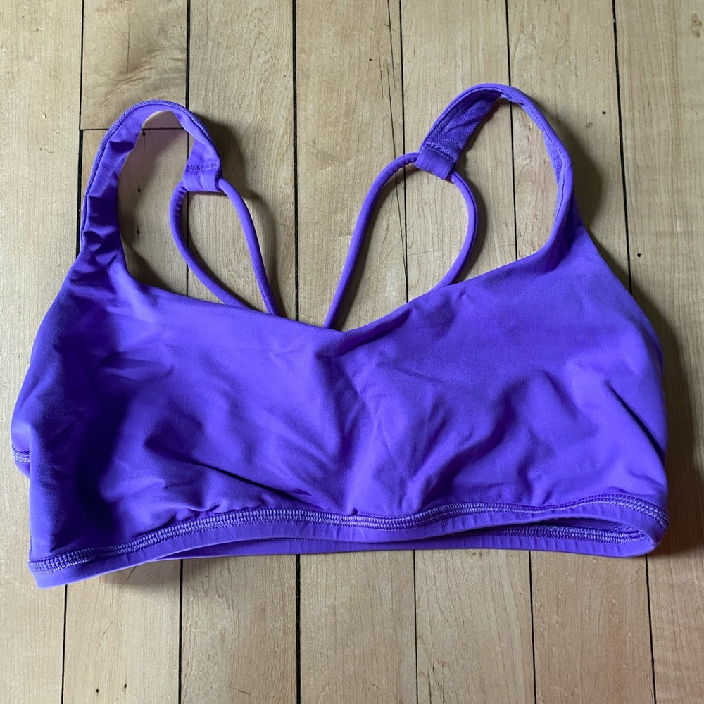 Lululemon sports bra